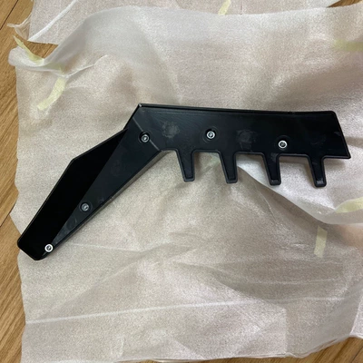 Wing Side Spoiler Modified Fixed – Fixed wind wing