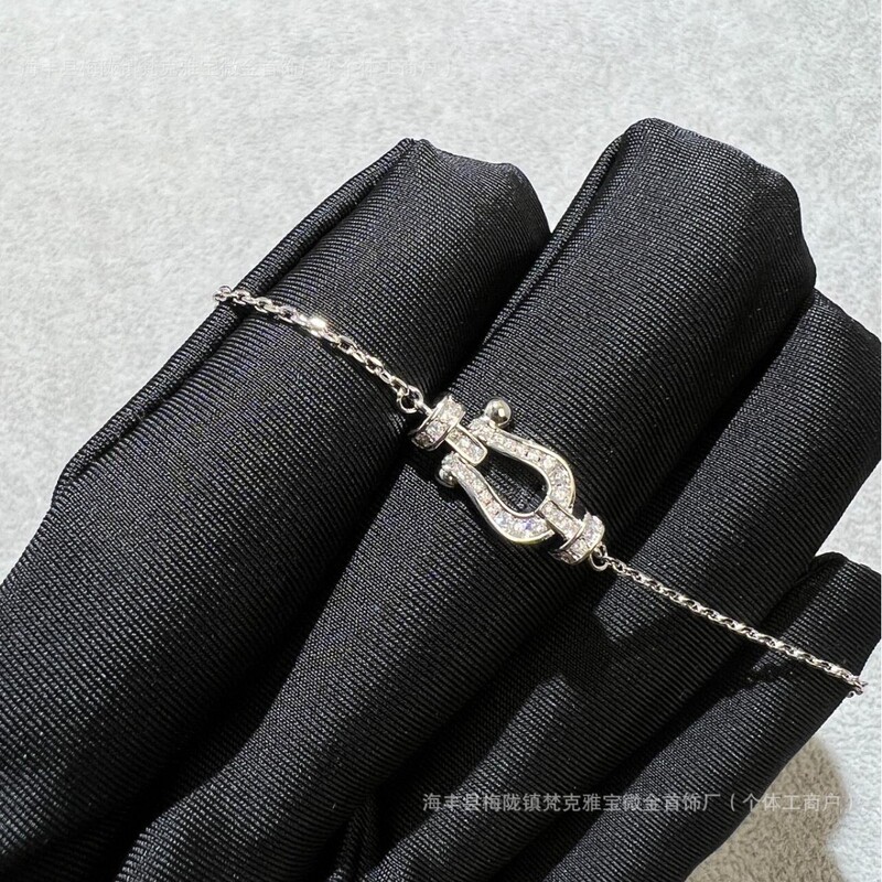High Version Fred Horseshoe Buckle Bracelet Women's Single Buckle Zircon Full Diamond Mini Nautical Buckle Advanced U-shaped Bracelet High Version Fred Horseshoe Buckle Bracelet Women's Single Buckle Zircon Full Diamond Mini Nautical Buckle Advanced U-shaped Bracelet