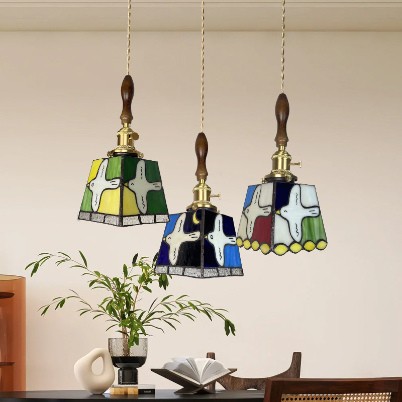 Color paloma de latón vidrio pequeño candelabro soldadura a mano ventana americana vintage ventana dormitorio cabecera lámpara de escritorio