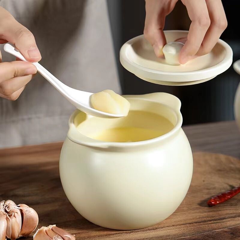 New High-Temperature-Resistant Ceramic Meat Oil Chili Oil Red Oil Chili Jar Kitchen Special Oil Storage Container Household Oil Filling