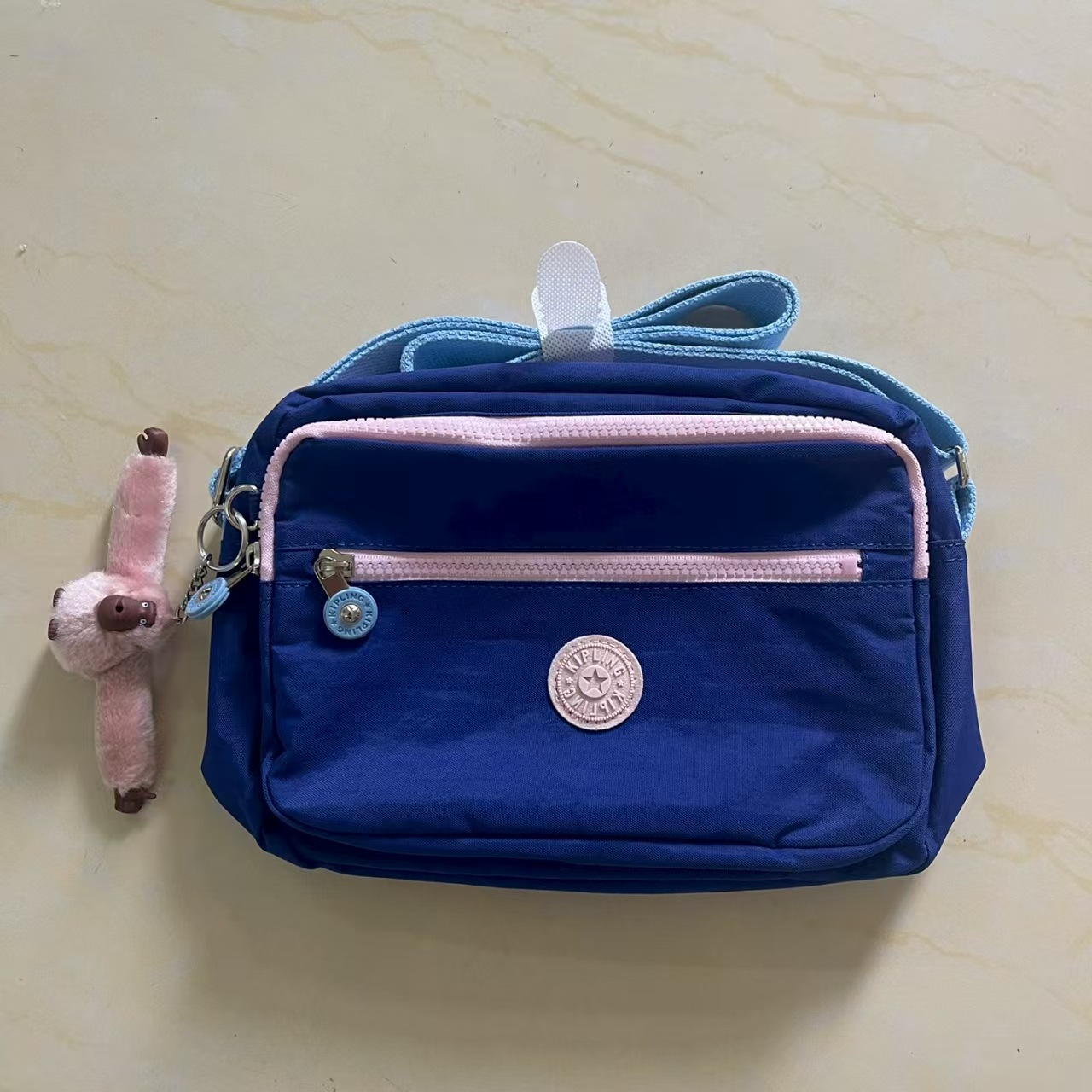 Bolso bandolera pequeño cuadrado K15249 para mujer, compartimentos múltiples, admite dropshipping, ligero, portátil, accesorio de cadena, compacto.