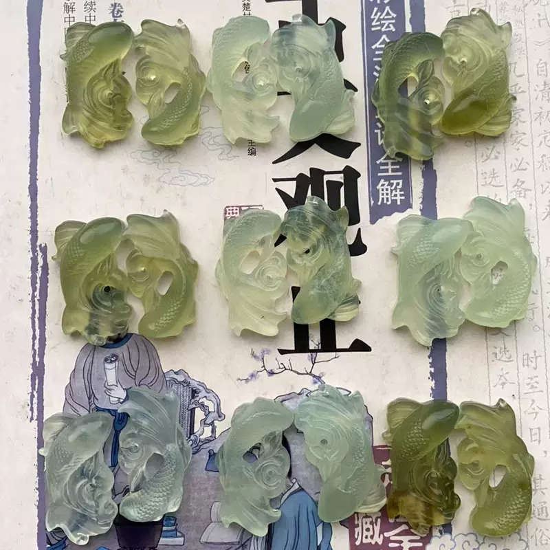 天然玉石双鱼配吊坠岫玉双鱼情侣对鱼挂件批发