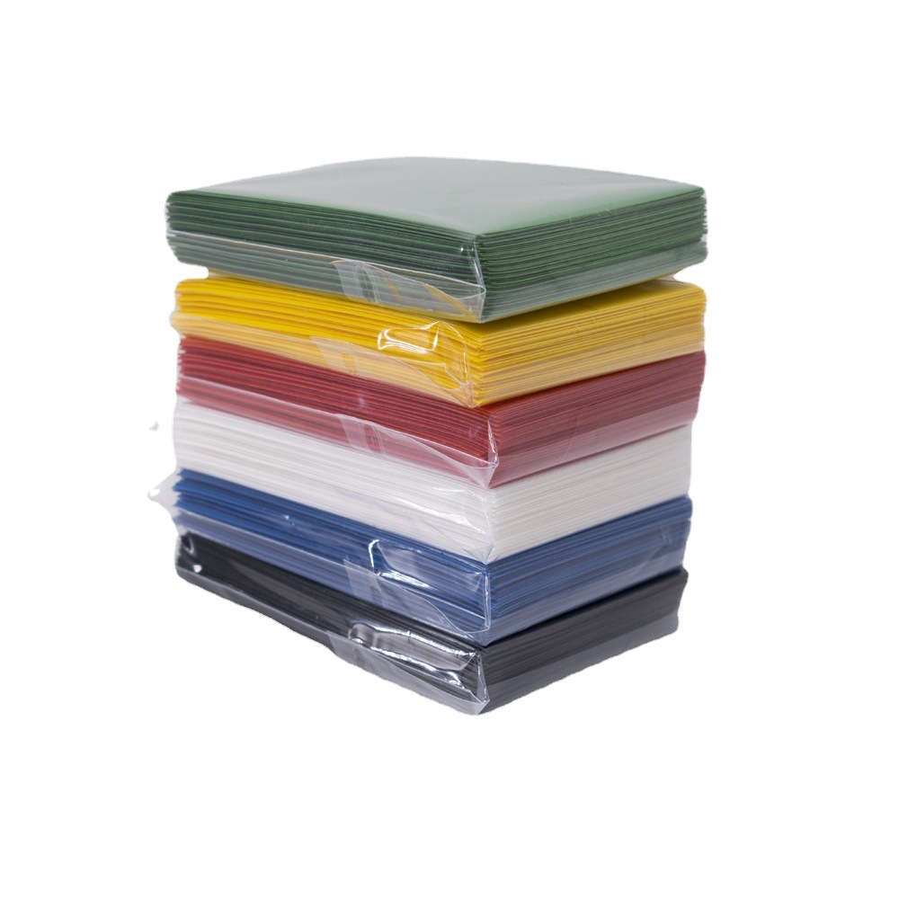 Cubierta de la tarjeta de juego King cubierta de la tarjeta de un solo color transparente película de tarjeta esmerilada para juegos de mesa