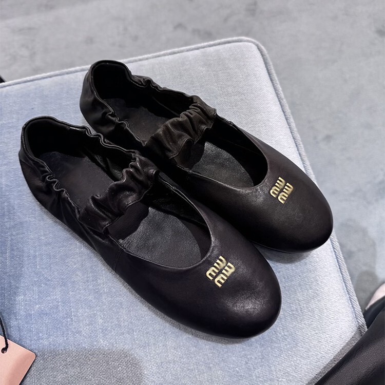 2025 New Miu Soft Leather Pleated Ballet Flats for Women Niche Versatile Round Toe Mary Jane Flats Small Leather Shoes