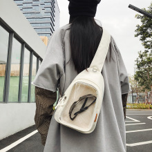 新款大容量单肩包简约百搭时尚小胸包少女斜挎包男生便携收纳包