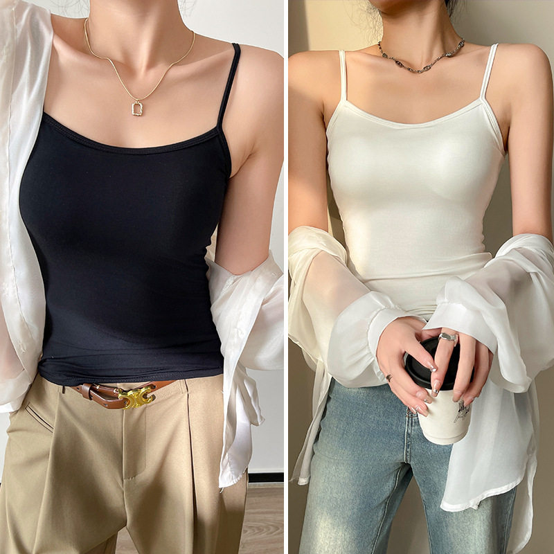 Hot Girl Camisole Vest for Women, Summer Sleeveless Tube Top with a High-End Feel, Black Color That Covers Side Breasts, Slimming and Stunning, Perfect for Outerwear Hot Girl Camisole Vest for Women, Summer Sleeveless Tube Top with a High-End Feel, Black Color That Covers Side Breasts, Slimming and Stunning, Perfect for Outerwear