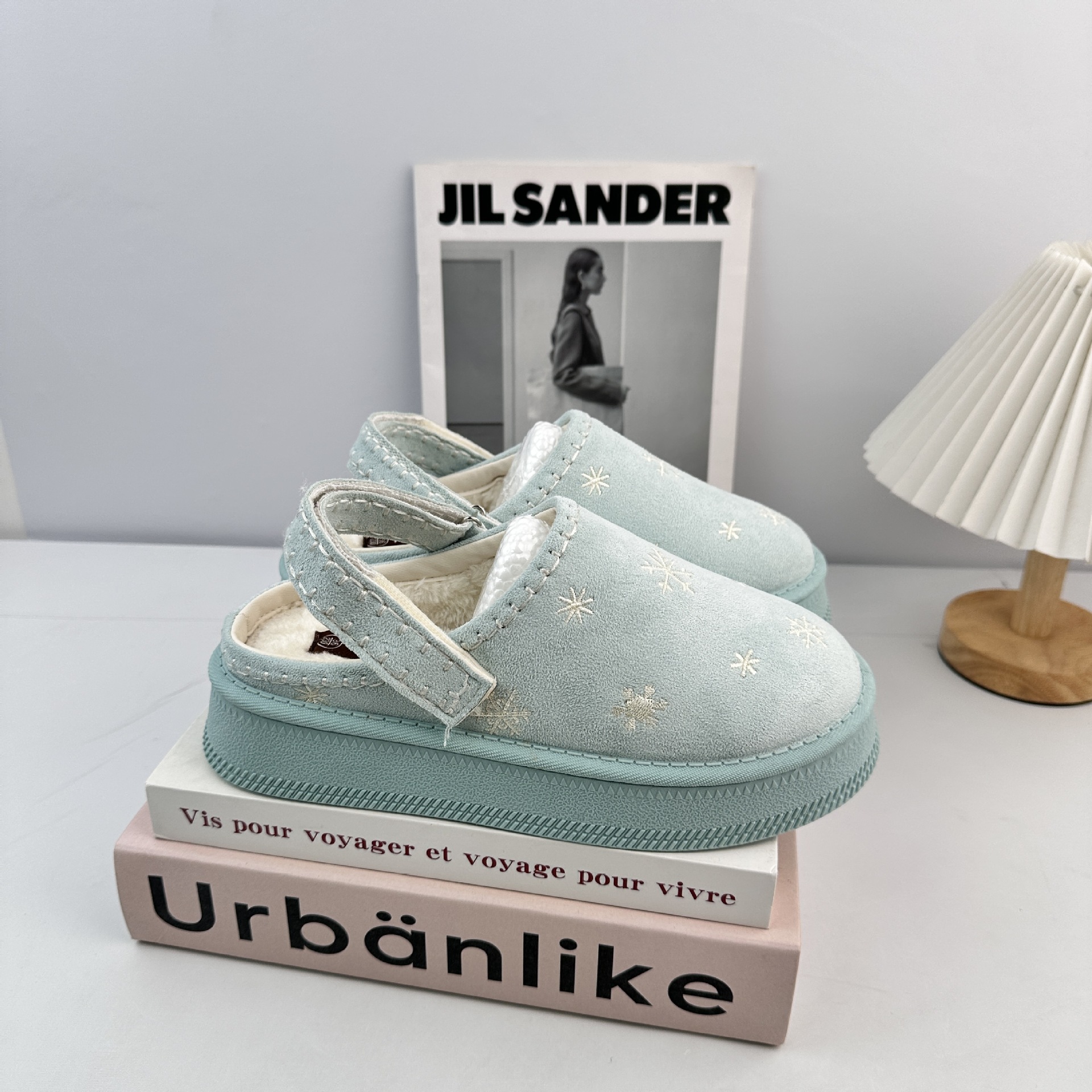 Zapatos de lana de invierno y otoño, zapatos de algodón suaves para mujeres, zapatillas de algodón casuales para mujeres.