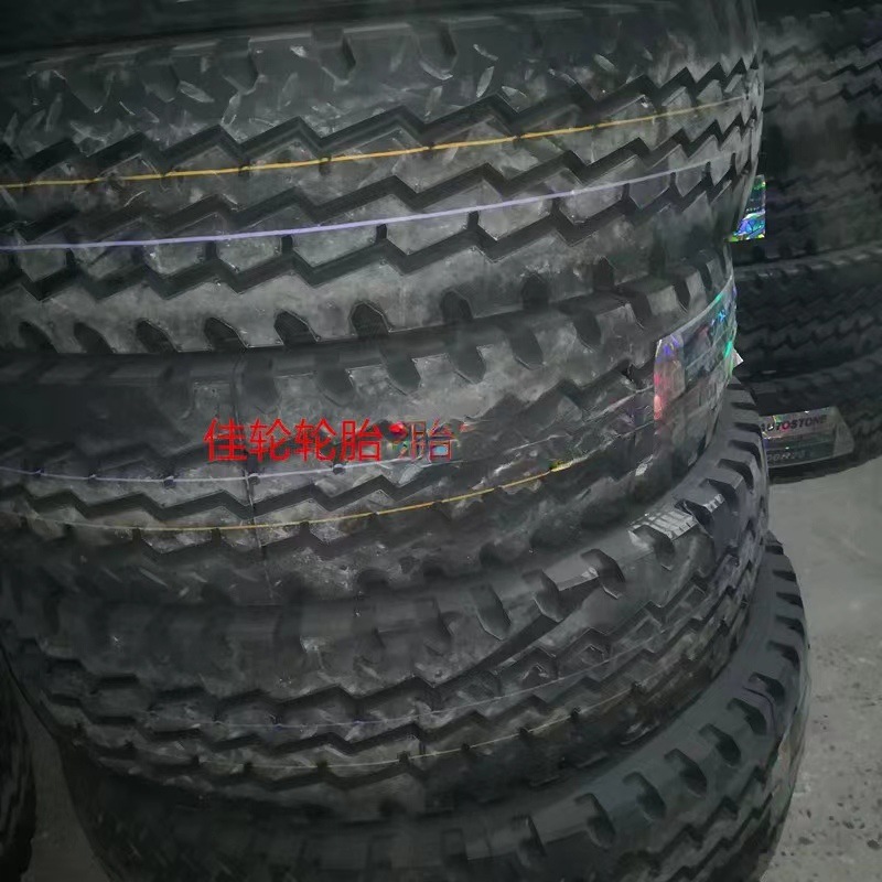 现货直供 1000R20钢丝轮胎  子午线轮胎 丁基内胎  垫带