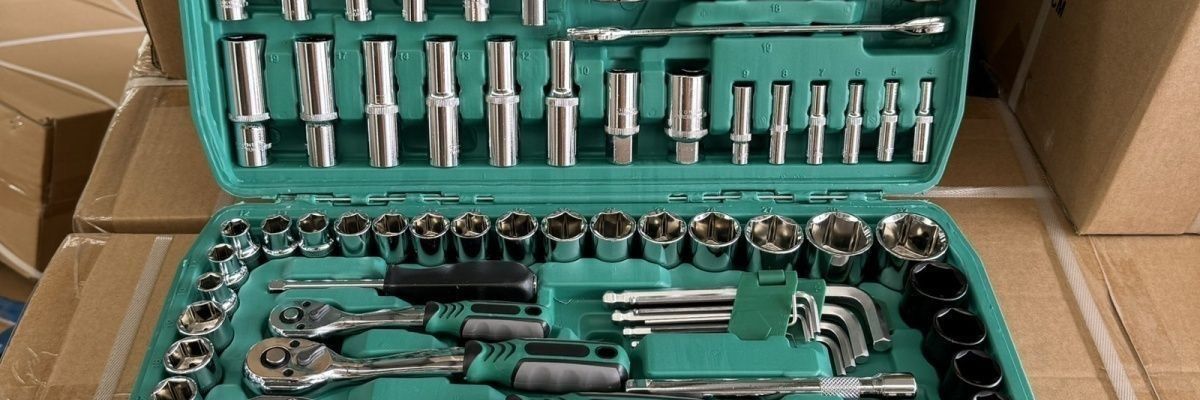 121-Piece Auto Repair Tool Set, Car Maintenance Repair Kit, Socket Set, Wrench Combination, Car Repair Wholesale