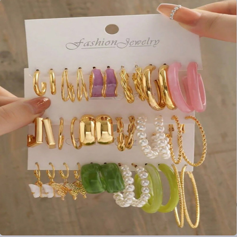 欧美跨境新款珍珠女士耳环 复古金色耳圈套装6件套Earrings Set 欧美跨境新款珍珠女士耳环 复古金色耳圈套装6件套Earrings Set