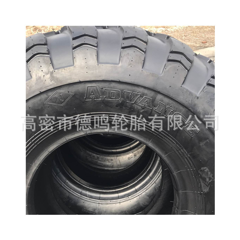 En stock 15.5-20 pesado todoterreno neumático grúa neumático campo petrolífero máquina de repaso neumático E-2 espiga