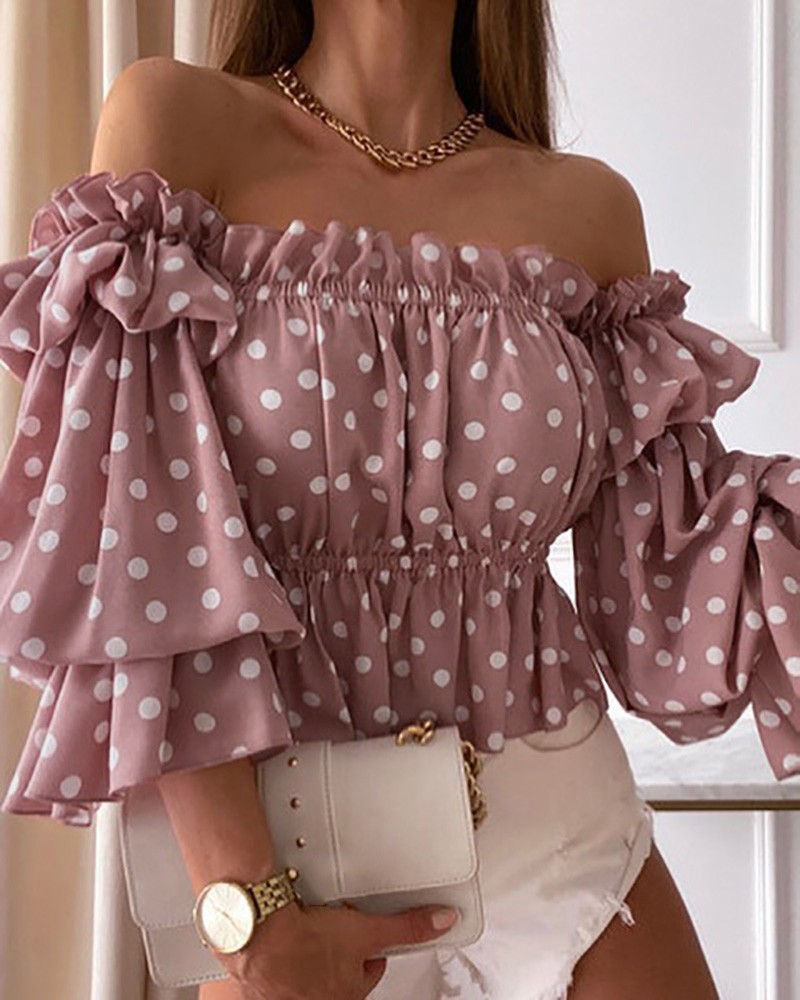 Camisa plisada de un solo hombro de nueva moda europea y americana para mujer, versátil, moderna, antiarrugas, de manga corta, diseño de hombros descubiertos de estilo americano