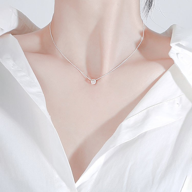 Sunburst Geometric Cube Necklace For Women, Simple And Unique, Versatile, Minimalist Style, Light Luxury, Matte Brushed_voghion.com