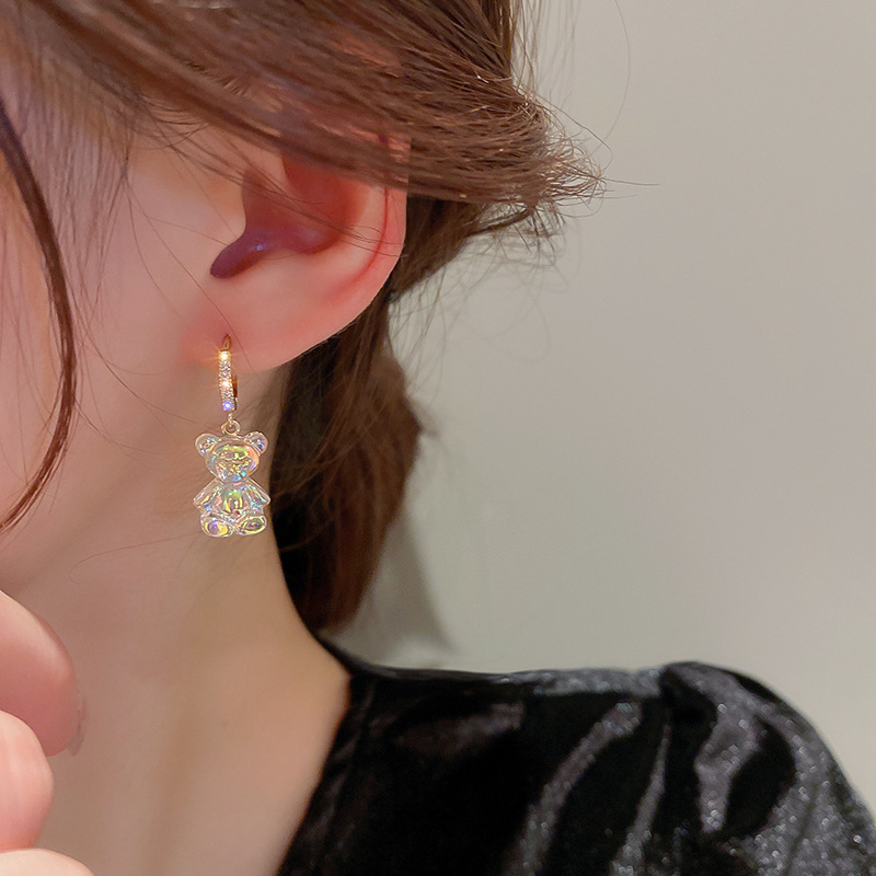 Pendientes con clip de oreja de oso de circonio, bonitos y compactos, dulces y femeninos, pendientes ecológicos de alta gama para mujer.