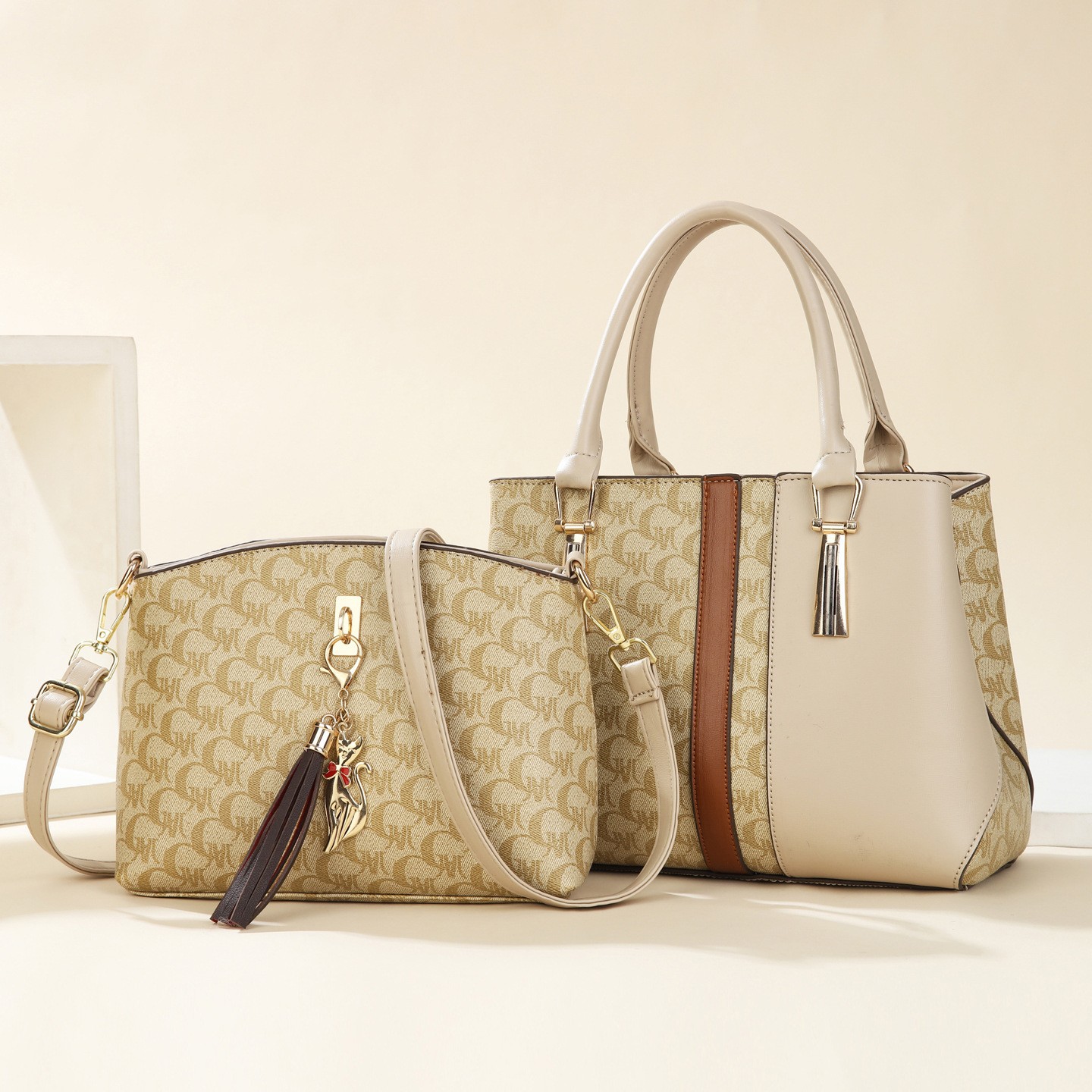 Dos paquetes de bolsos de moda versátil bolsos de mano atmósfera sencilla dama de hombro mochila bolsos transfronterizos