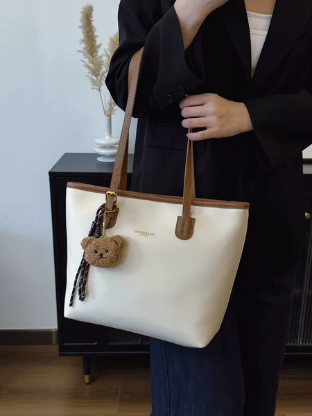 Cross-Border Retro Large-Capacity Bag for Women 2025 New Fashion Korean Niche Tote Bag Single Shoulder Armpit Bag Wholesale