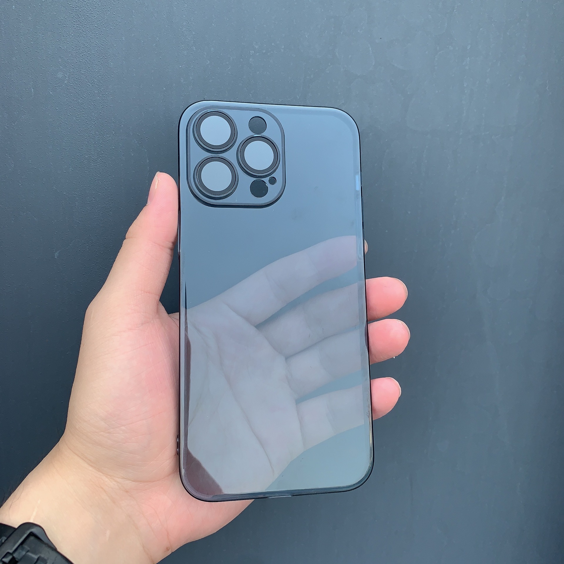 La cáscara no amarilla del teléfono móvil conveniente para iphone13/Apple 15pro avanzó el color transparente cuatro filas de la PC del sentido con la película de la lente