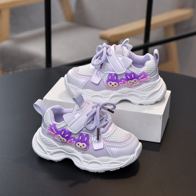 2026 primavera y otoño nuevas zapatillas deportivas de niñas respirables mallas de dibujos animados princesa viento zapatos de carrera para niños a precios especiales