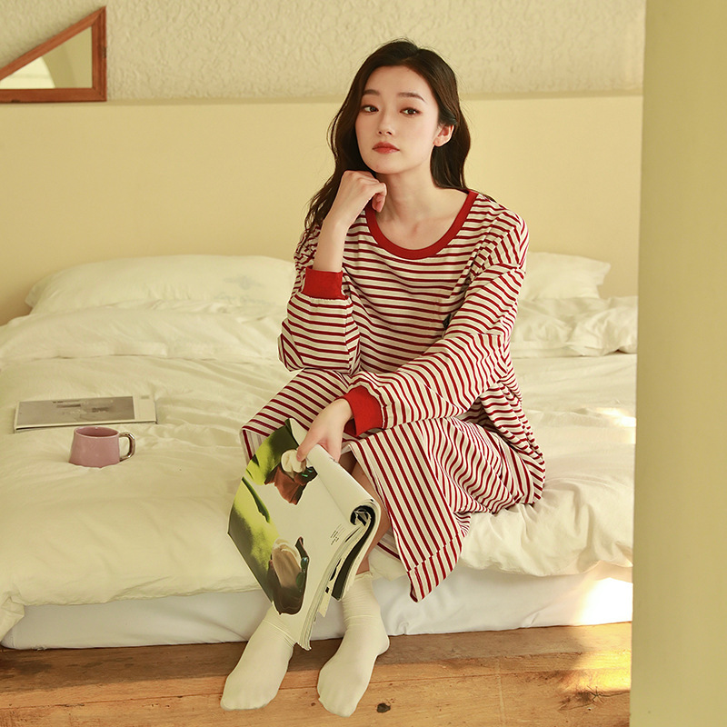 순면 잠옷 여성 가을 긴팔 긴 무릎 줄무늬 플러스 사이즈 가을과 겨울 여성 패딩 파자마 착용