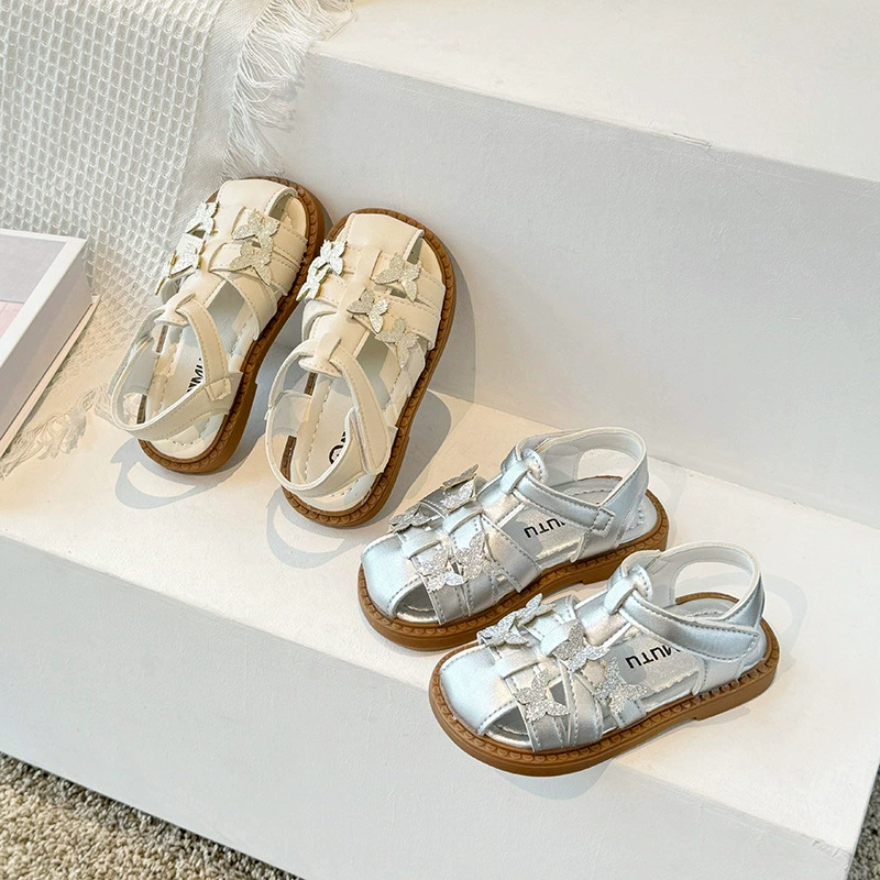 Девочки Баотоу вязаные римские сандалии 2024 Летняя новая мягкая подошва мода бабочка среднего ребенка принцессы обувь