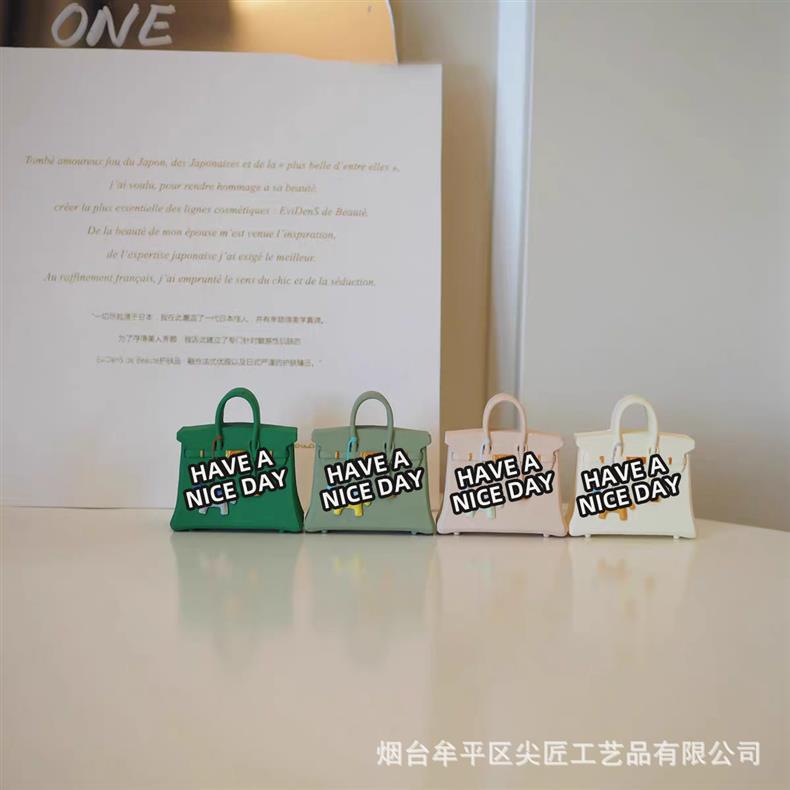 Popular car air freshener, realistic replica of trendy bags and shoes, car air vent decoration, diffuser stone, simple and high-end