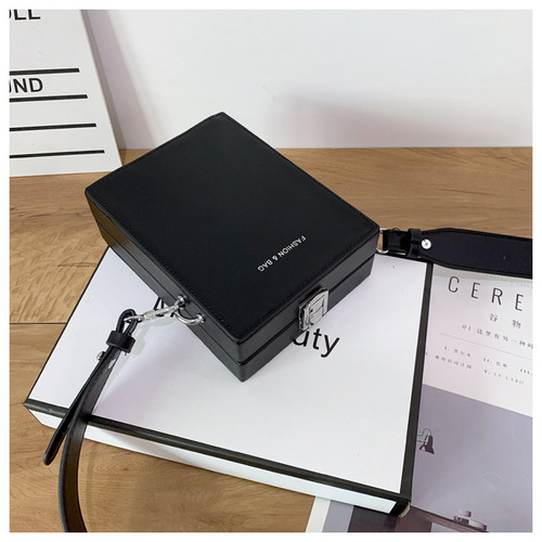 Cross-border new cross-body bag, women's casual trendy box bag, trendy brand, versatile solid color, single shoulder, cross-body mobile phone bag