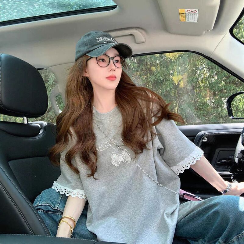 Unique Niche Rhinestone Embellished Pure Cotton Loose T-Shirt for Women, Korean Style Lace Patchwork Elegant Bow Mid-Length Top Unique Niche Rhinestone Embellished Pure Cotton Loose T-Shirt for Women, Korean Style Lace Patchwork Elegant Bow Mid-Length Top