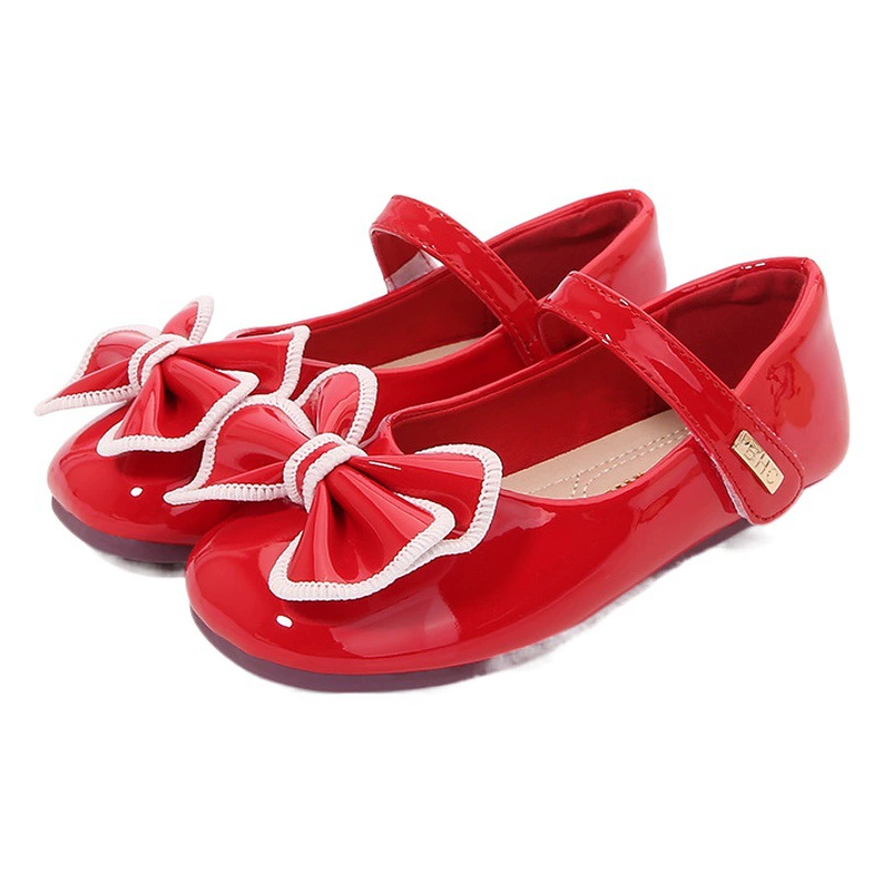 Новинка весны 2024, туфли принцессы для маленьких девочек, модные туфли-бини для девочек на мягкой подошве, универсальные маленькие кожаные туфли для малышей и детей