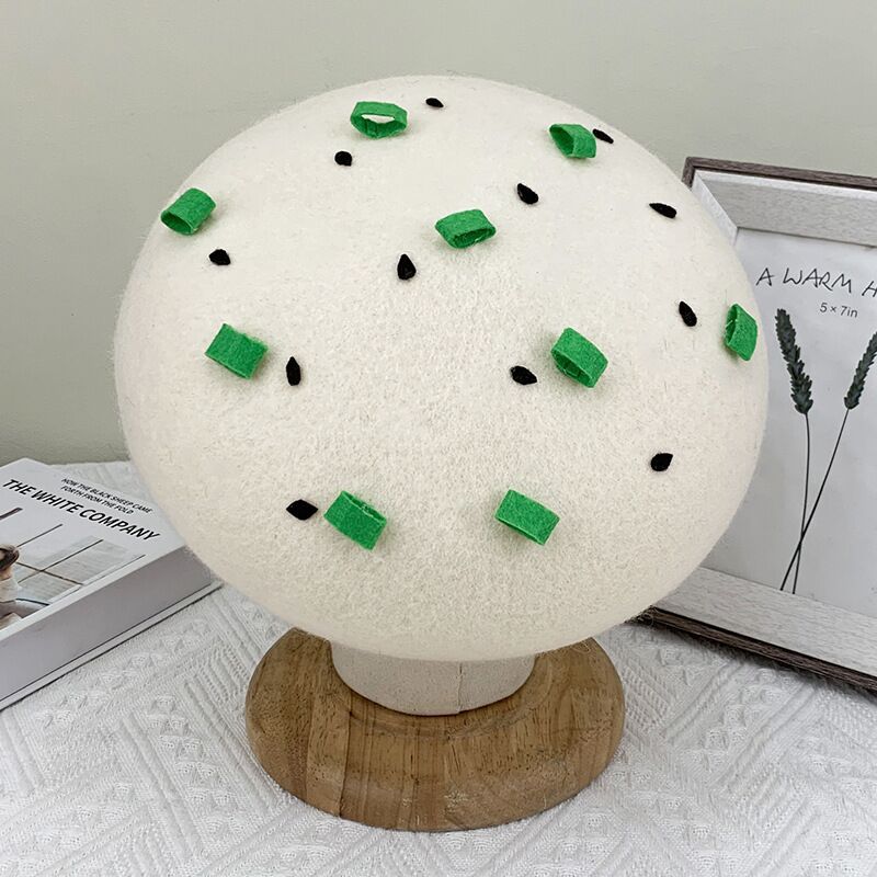 New Product in Stock Personalized Handmade Fried Bun Hat Female Internet Celebrity Photo Bestie Cute Wool Beret Wholesale