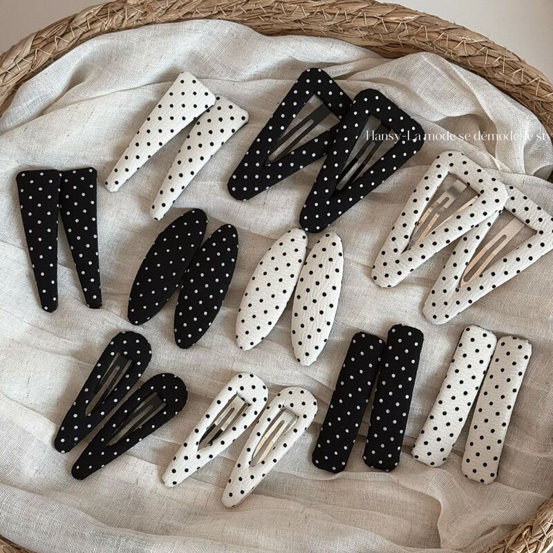 Korean Polka Dot Triangle Hair Clip, High-End and Exquisite Bangs Clip, Side Clip, Hairpin, Hair Accessory Korean Polka Dot Triangle Hair Clip, High-End and Exquisite Bangs Clip, Side Clip, Hairpin, Hair Accessory