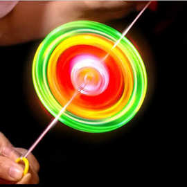 发光拉哨飞轮 拉线闪光飞轮 怀旧经典闪光陀螺夜市地摊玩具批发