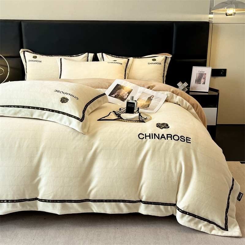 Luz de lujo de alto gramo de leche de lana cama de cuatro piezas tipo A engrosado flange coral de lana sábanas de doble cara cubierta de colcha cálida