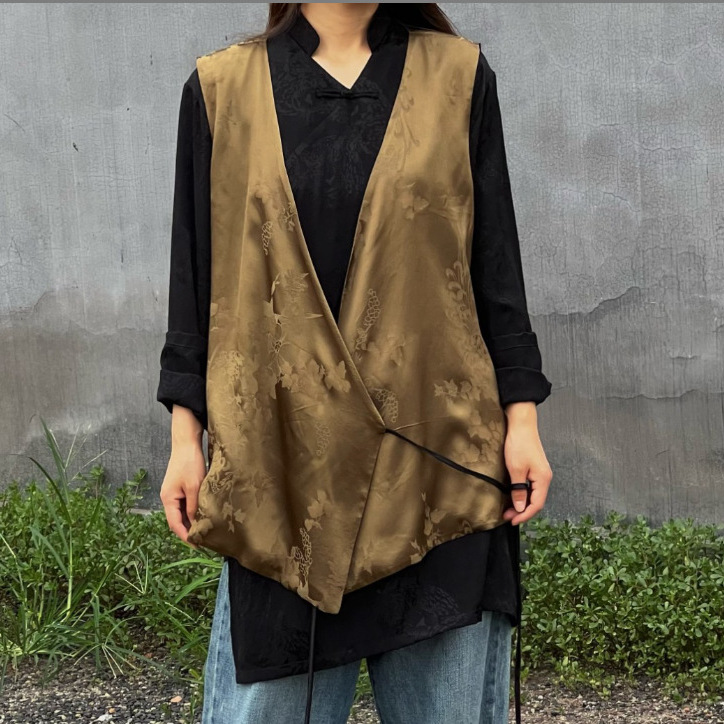 2024 Spring/Summer Women's New Chinese Retro National Style Jacquard Satin Double-Sided Two-Tone Tie Vest Wholesale
