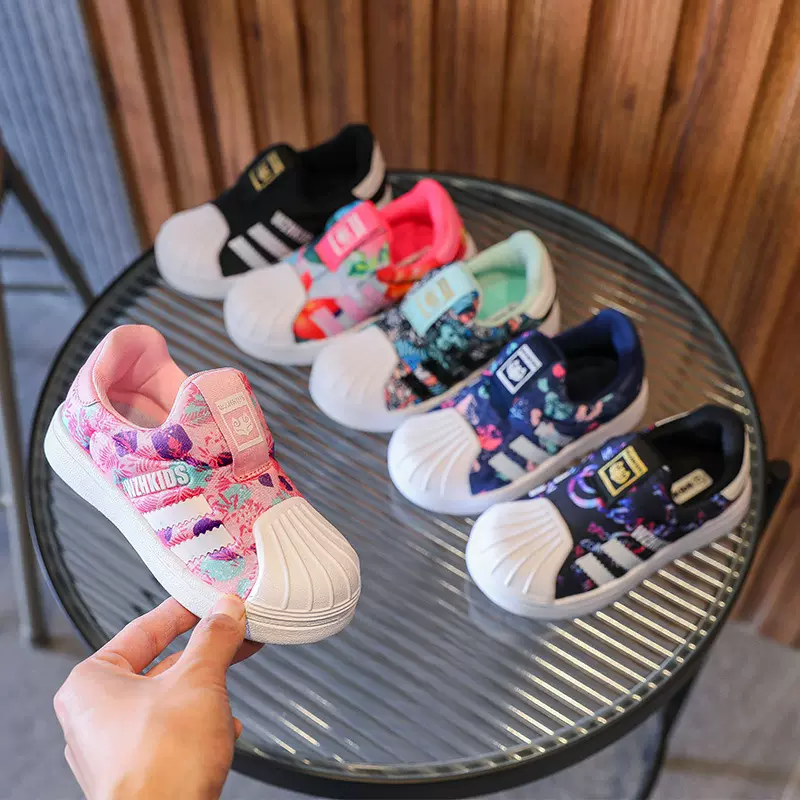 贝壳头女童鞋春秋季2025新款一脚蹬儿童运动鞋网面透气男童休闲鞋