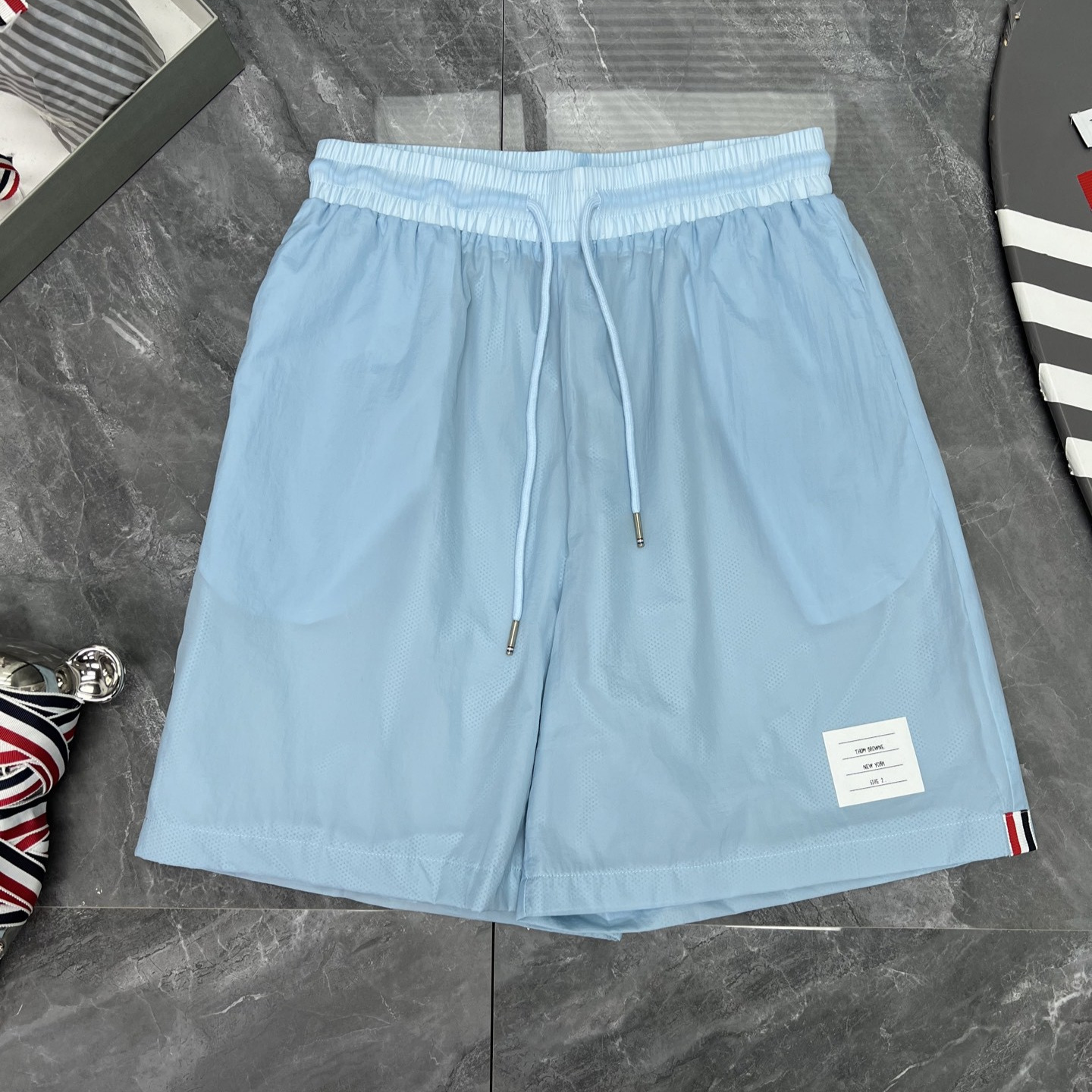 라이트 블루 비치 반바지