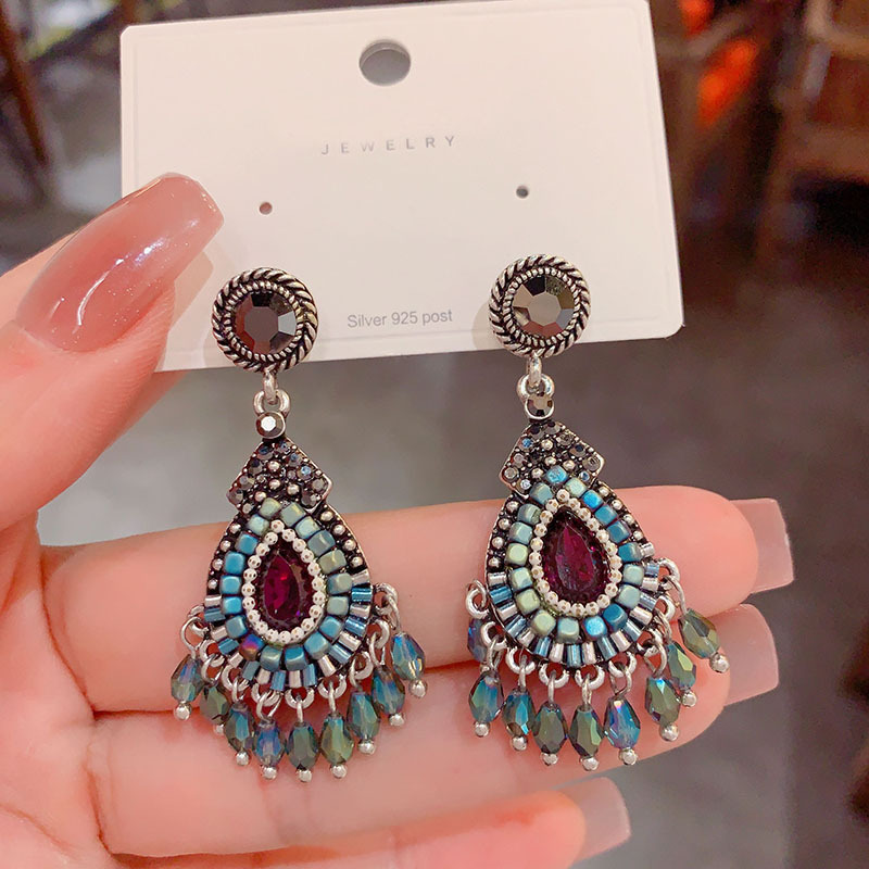 1 Pair Vintage Style Water Droplets Tassel Plating Inlay Copper Zircon Gold Plated Drop Earrings display picture 2