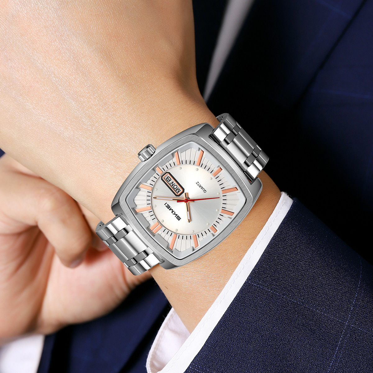 Reloj de cuarzo de barril de vino día calendario multifuncional reloj de pulsera de hombre correa de acero negocio reloj de hombre al por mayor transfronterizo