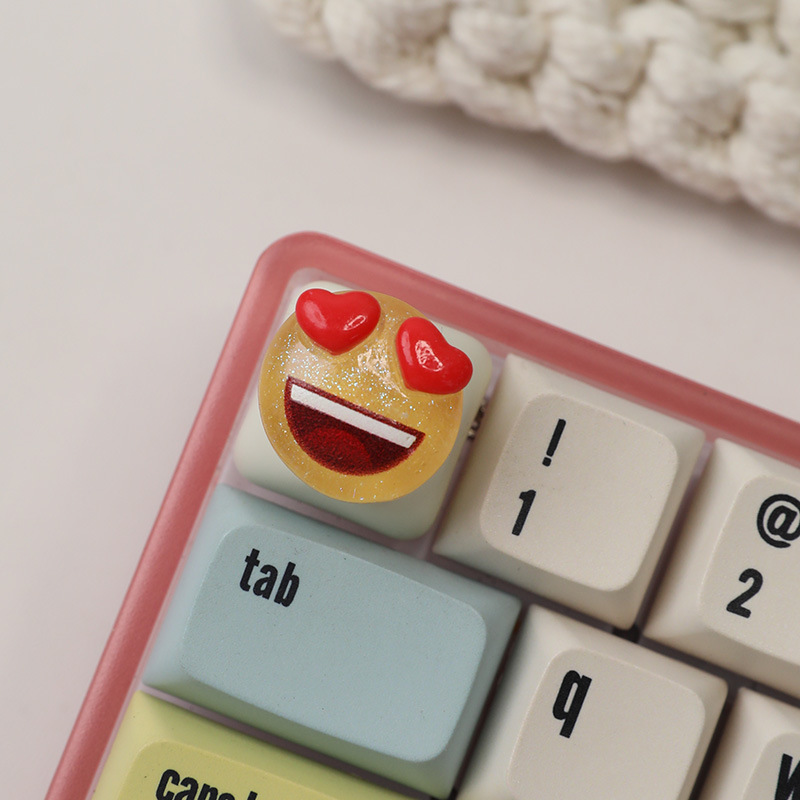 In-Stock Personalized Resin Translucent Smiley Face Soybean Keycap Cross-Axis Mechanical Keyboard Keycap Single Height Keycap