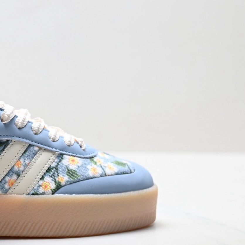 Real shot consultation customer service-5