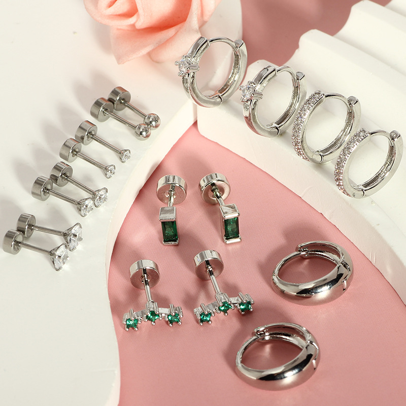 Labret piercing jewelry detail image