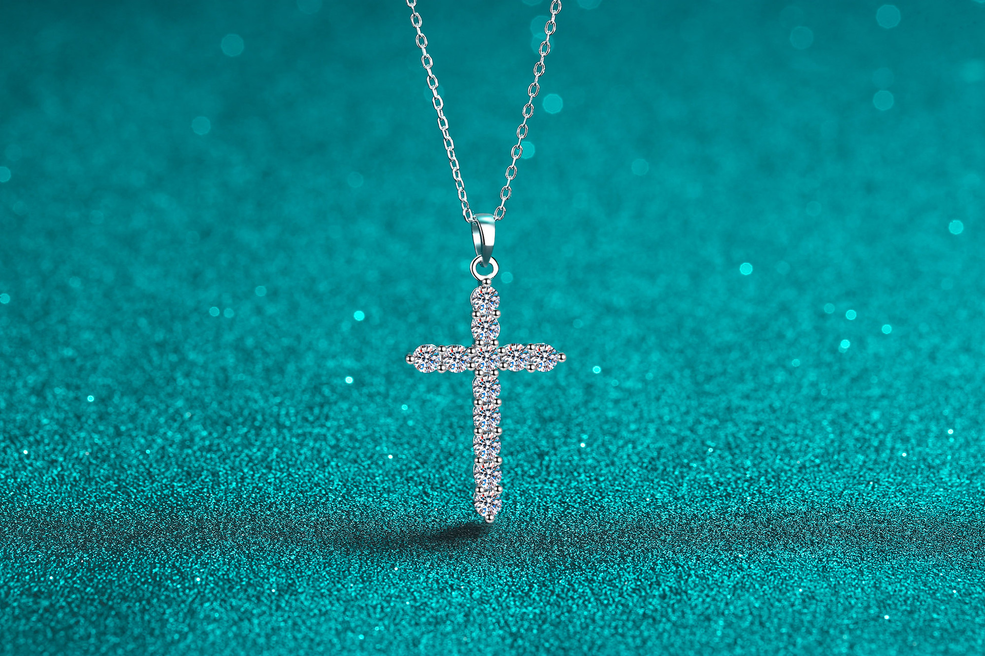 Ethnic Style Cross Sterling Silver Moissanite Pendant Necklace In Bulk display picture 2