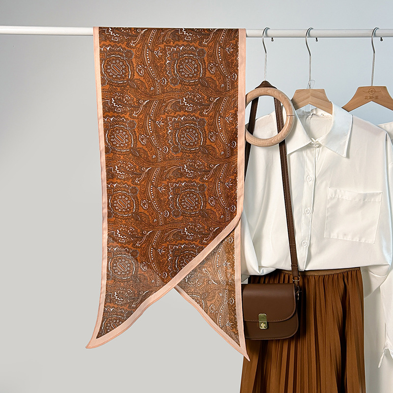 Impresión de estilo nacional retrógrado abstracto seda monocapa toallas paralelas de alto nivel nicho ropa de personalidad con bufandas de seda