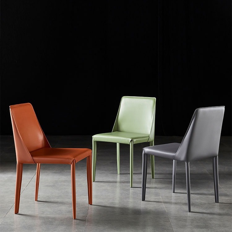 Light Luxury Designer, Simple & Modern Saddle Leather Dining Table and Chairs &ndash; Nordic-Style Home Dining Chair with Minimalist Italian Design, Featuring a Backrest.