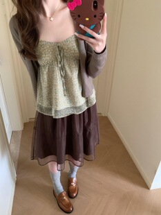 ��ϵ��ˇ�����Lᘿ��_���黨���������ɾo��ɫ����ȹ����һ����Ů