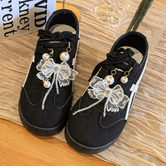 韓国のレトロなバレエ風レースの靴のバックルの靴の花の真珠のチェーンの蝶結びの星の小さい香風の靴の装飾