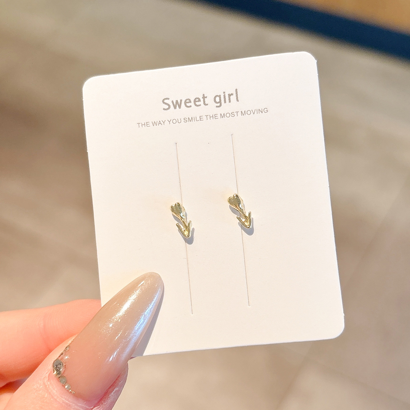 Pendientes de aleación Pendientes de alta calidad de perlas para mujer Pendientes exagerados de temperamento de lujo ligero coreano Pendientes largos con borlas al por mayor