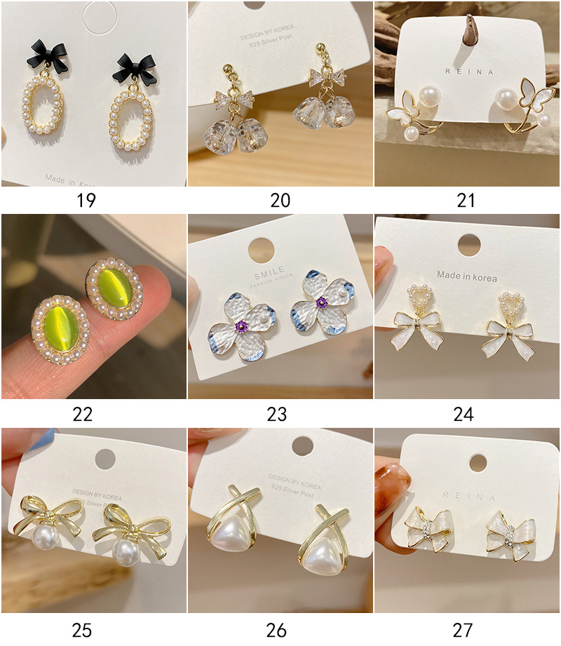 1 Paire Rétro Forme De Cœur Fleur Alliage Placage Perles Artificielles Strass Femmes Boucles D'oreilles display picture 3