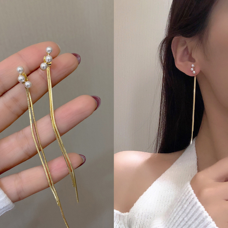 Elegant Pearl Stud Earrings Fairy Long Tassel Earrings display picture 2