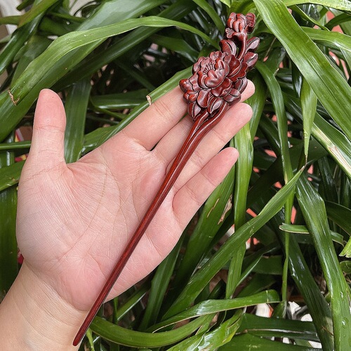 Small-leaf red sandalwood antique carved hairpins for hair, hand-polished wooden crafts, antique mahogany gifts wholesale