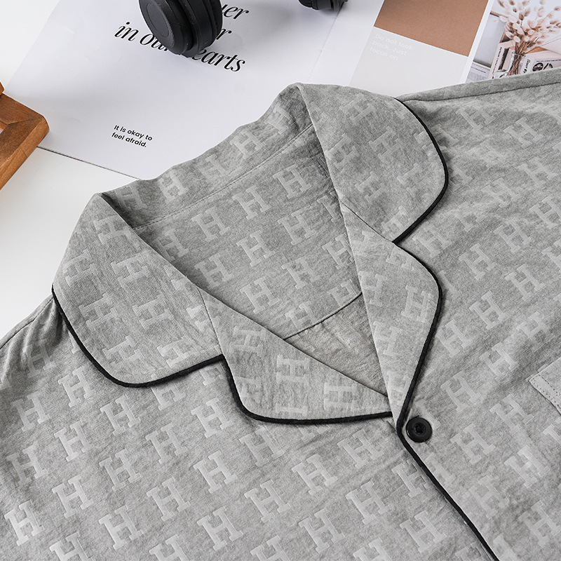 2025 nuevo algodón nublado primavera y otoño pijama cardigan de manga larga moda simple y cómoda ropa para el hogar verano